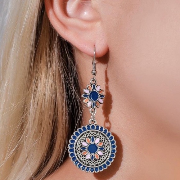 2/$20!  Colorful Silver Blue/Pink Boho Earrings - Picture 5 of 8